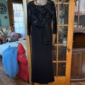 Elegant Black Evening Gown